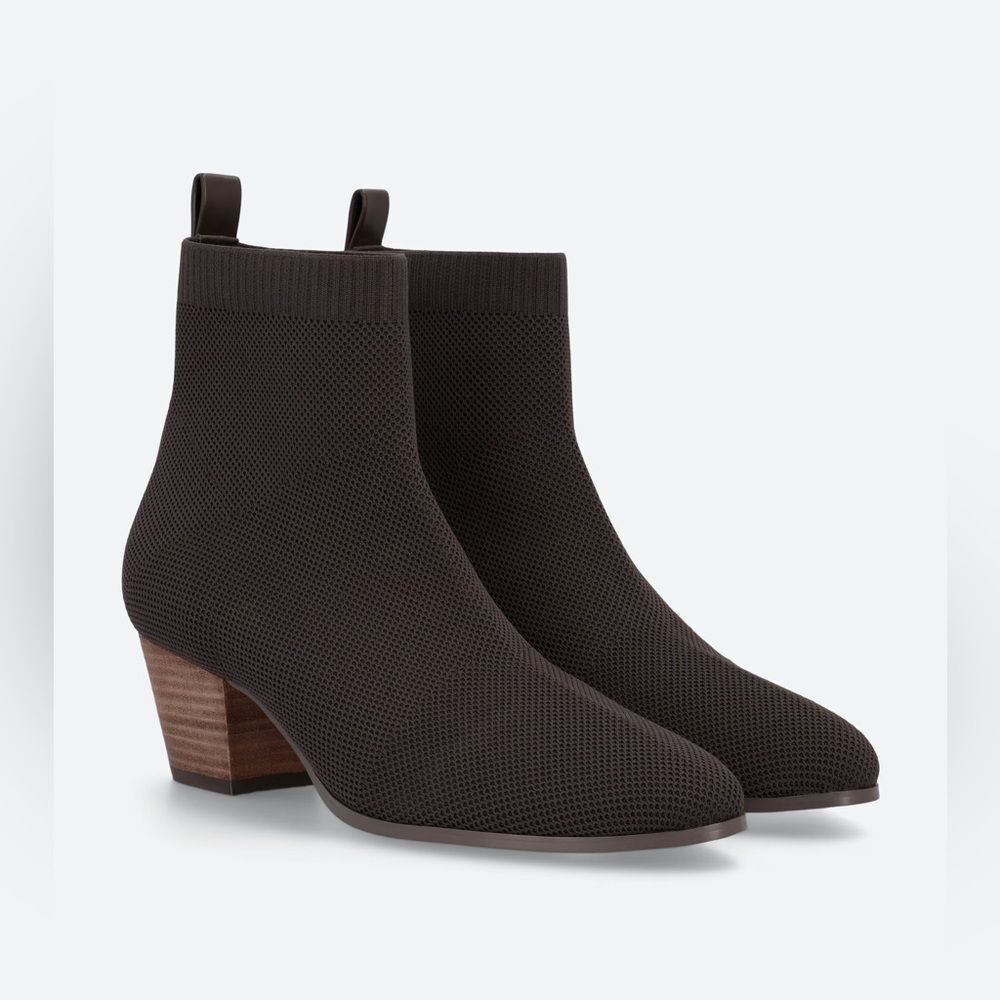 NWT *STITCH FIX* Sz 8.5 VIOLET & RED Clarissa Bootie in Brown